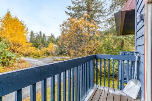 Cozy Crystal Mountain Condo