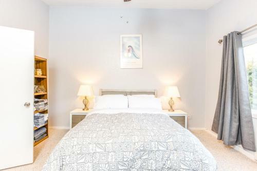 Cozy Crystal Mountain Condo