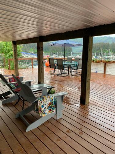Asta Waterfront Suite