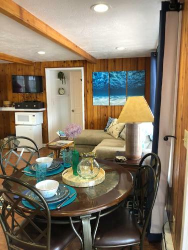 Asta Waterfront Suite