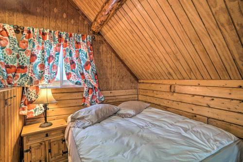 Rustic Sterling Cabin With Kenai River Views!