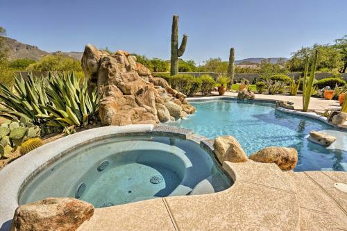 Cave Creek Oasis With Putting Green, Spa And Mtn View!