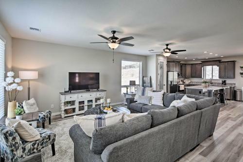 Luxe 2020 Home With Ohv Access, 5 Mi To Lake Mohave!