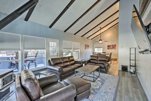 Golf Retreat With Resort Perks - 5 Mi To Town!