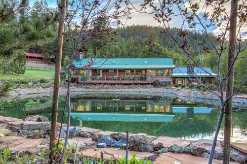The Lodge At Snover Lodge And Stables In Greer!