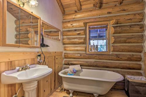 The Lodge At Snover Lodge And Stables In Greer!