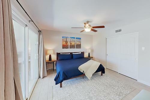 New Listing! Luxe Getaway With Pool & Mountain Views Home