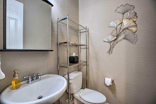 Azure Home Getaway With Outdoor Oasis And Spa!
