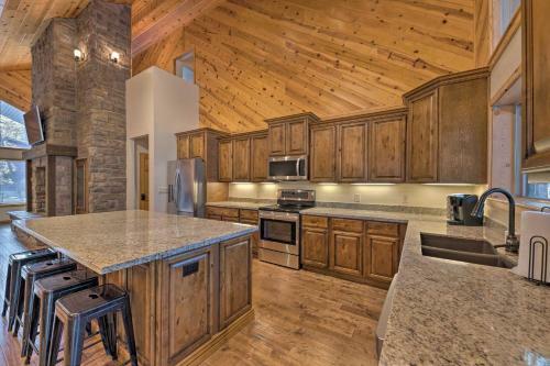 Pinetop Cabin With Game Room Fish, Hike And Golf