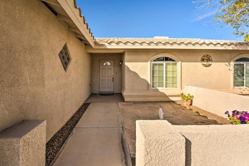 Home With Fire Pit And Grill, 4 Mi To Lake Havasu
