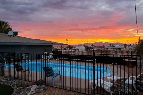 Efficient Lake Havasu Apartment With Private Pool!