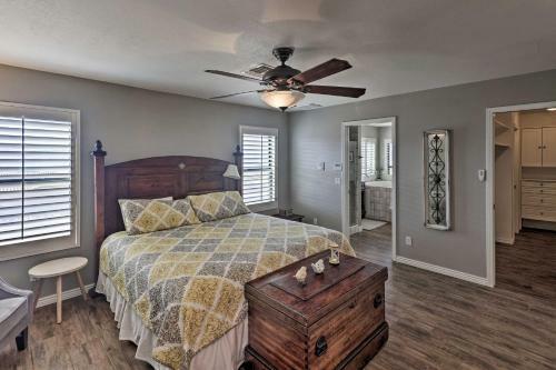 Zen Desert Oasis With Lake View, 1 Mi To Beach!