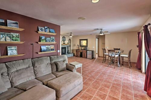 Zen Desert Oasis With Lake View, 1 Mi To Beach!