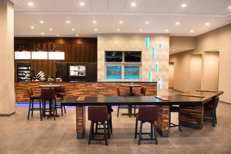 Hotel Courtyard By Marriott Mesa At Wrigleyville West