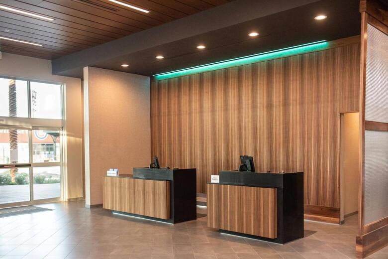 Hotel Courtyard By Marriott Mesa At Wrigleyville West