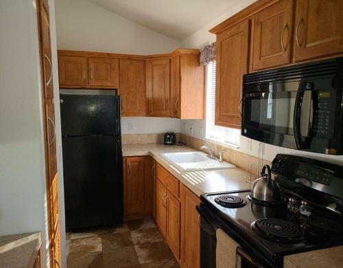 Mesa Spirit Park Model Premium 2 - Entire Home 55 Plus Community