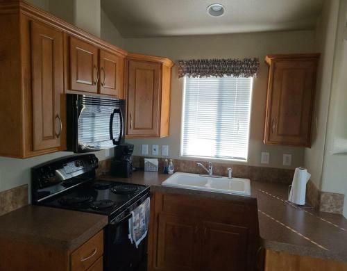 Mesa Spirit Park Model Premium 9 - Entire Home 55 Plus Community
