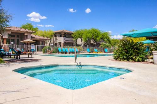 Catalina Mountain Views #212