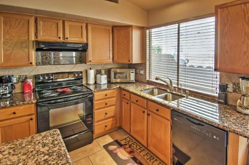 Peoria Family Home With Grill, 5mi To Spring Training