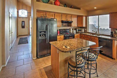Peoria Family Home With Grill, 5mi To Spring Training