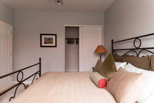 Sunset Sanctuary 3br By Casago