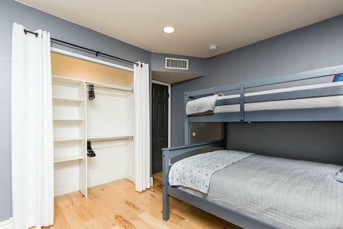 Everett Street Retreat