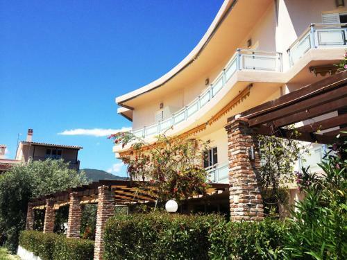 Souris Hotel
