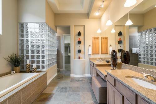 All-suite Home Located In North Phoenix Home