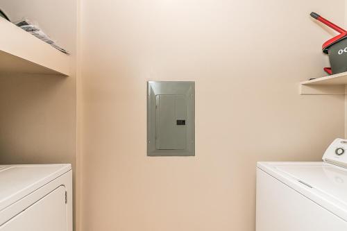 Apartamento Upscale Complex - King Beds - View Of Resort Style Pool With Parking