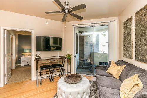 Apartamento Upscale Complex - King Beds - View Of Resort Style Pool With Parking