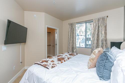 Apartamento Upscale Complex - King Beds - View Of Resort Style Pool With Parking