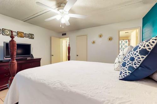 Arcadia Condo