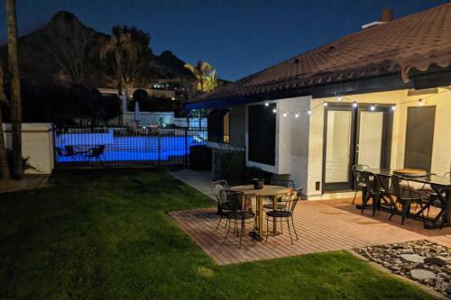 Trendy Phoenix Home With Pool - Walk To Lookout Mtn!