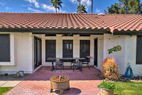 Trendy Phoenix Home With Pool - Walk To Lookout Mtn!