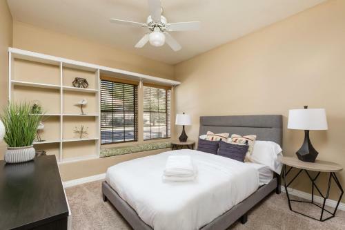 Scottsdale - 5821 E Aire Libre Ave