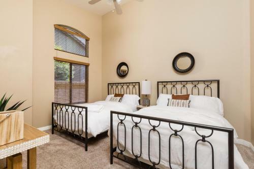 Scottsdale - 5821 E Aire Libre Ave