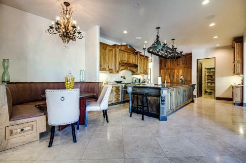 Scottsdale - 6303 N 33rd St