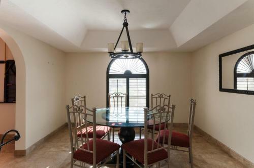 Desert Ridge - Oasis W Pool & Hot Tub