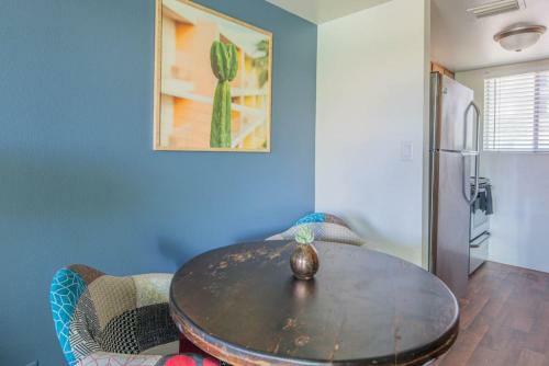 Wanderjaunt -- Classic Downtown Phoenix Apartments