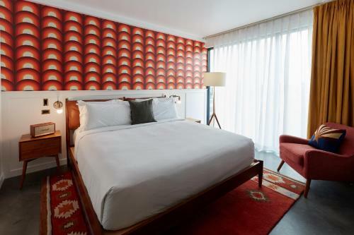 Hotel Rise Uptown