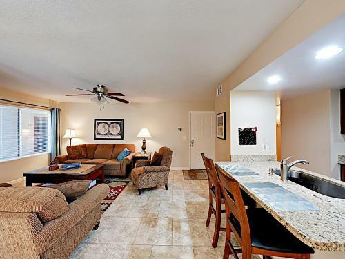 Apartamento Stylish & Spacious Condo With Pool, Spa & Gym Condo