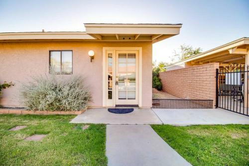 North Phoenix 6 Bdrm W Guest House And Htd Pool