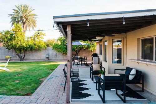 Perfect 4 Bdrm Home With Pool And Game Room!