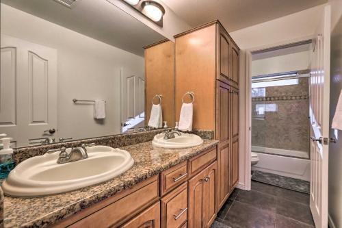 Phoenix Retreat With Outdoor Oasis And Game Room!