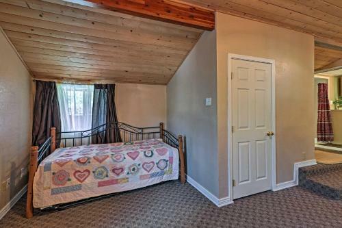 Cozy Lakeside Escape With Deck 4 Mi To Rainbow Lake