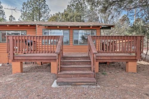 Lakeside Log Cabin With Deck Less Than 2 Mi To Rainbow Lake!