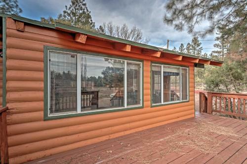 Lakeside Log Cabin With Deck Less Than 2 Mi To Rainbow Lake!