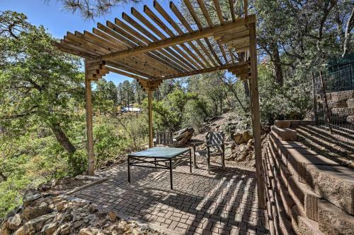 Prescott Cabin With Deck And Mtn Views 4 Mi Downtown!