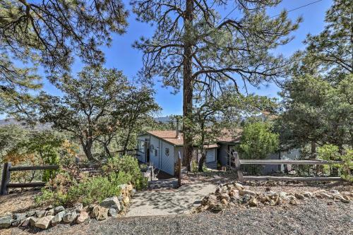 Prescott Cabin With Deck And Mtn Views 4 Mi Downtown!