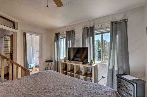 Prescott Cabin With Deck And Mtn Views 4 Mi Downtown!